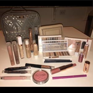 FLOWER cosmetics set - by Drew Barrymore